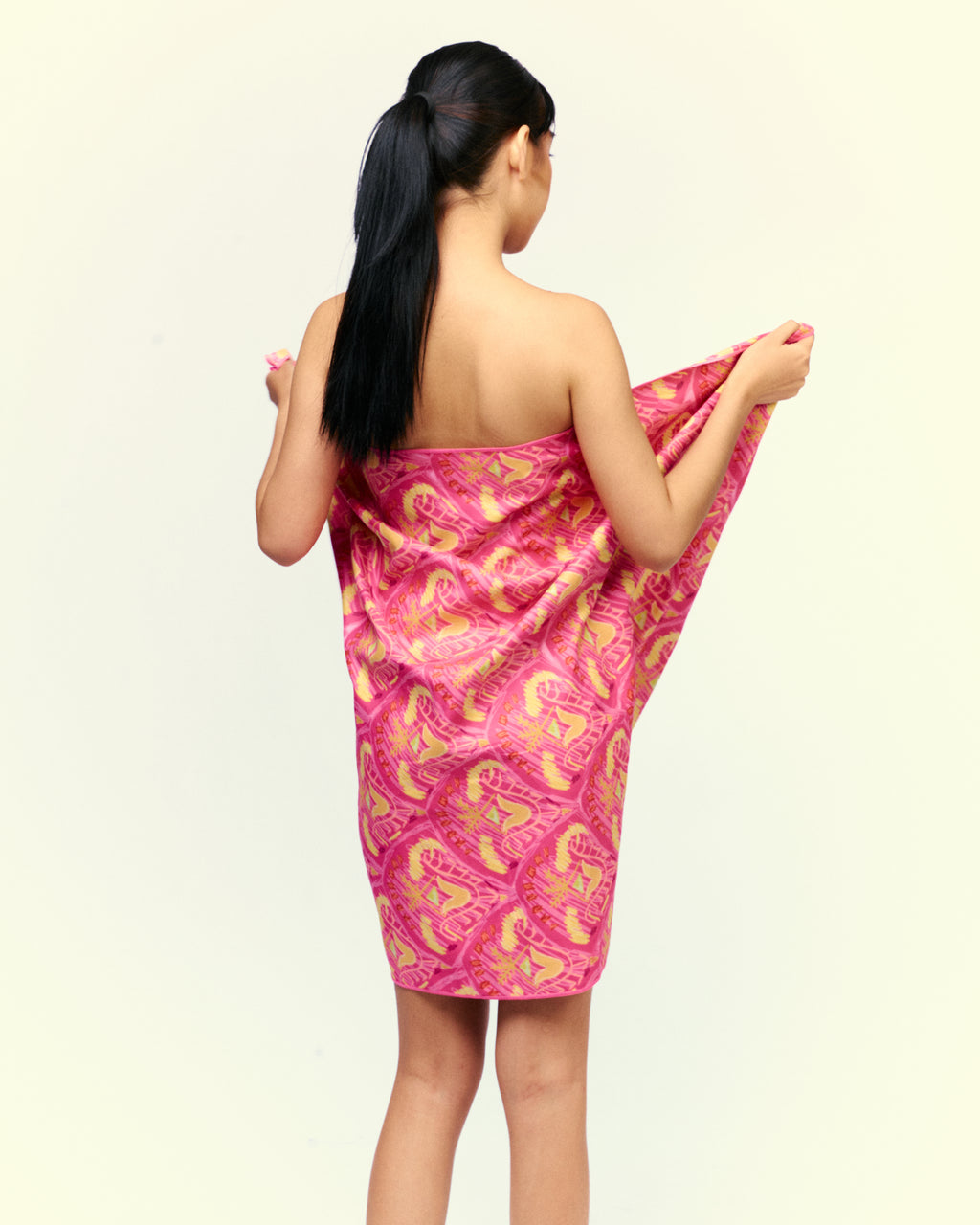 Bolanon Print Beach Towel in Higugma